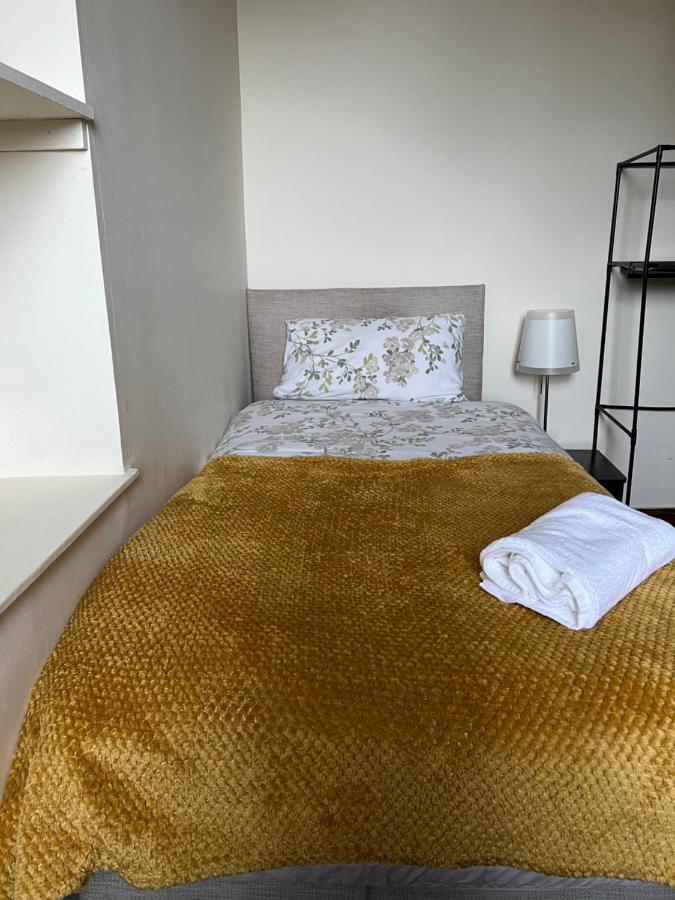 4 Bed Bungalow Near Airport EDI Exteriér fotografie