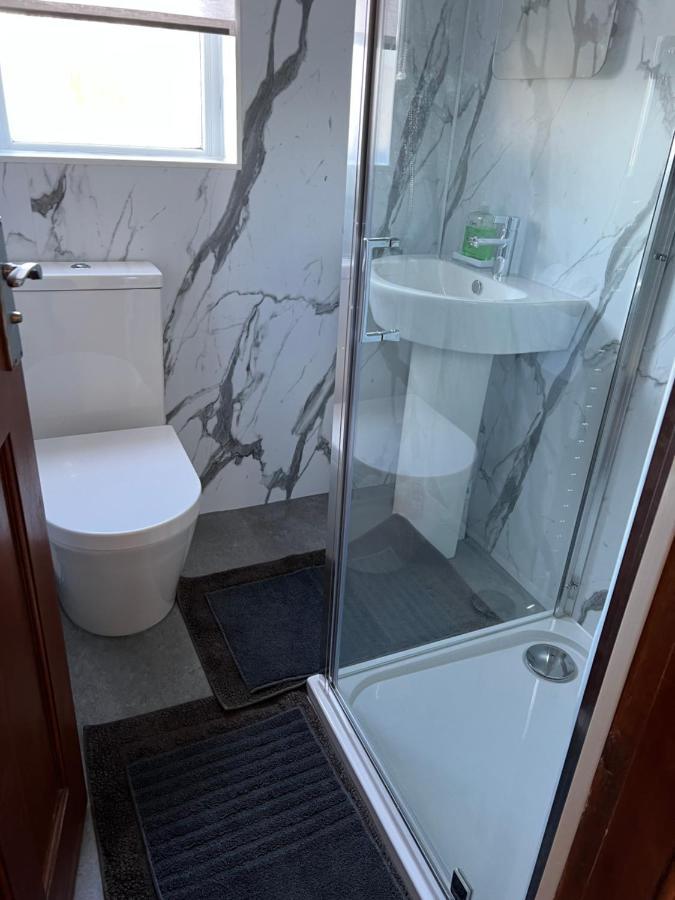4 Bed Bungalow Near Airport EDI Exteriér fotografie