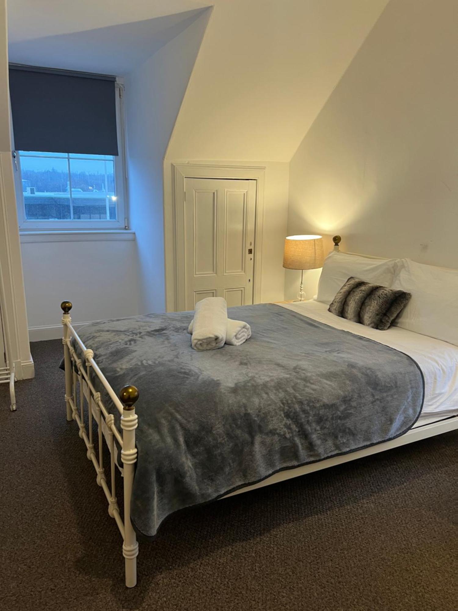 4 Bed Bungalow Near Airport EDI Exteriér fotografie