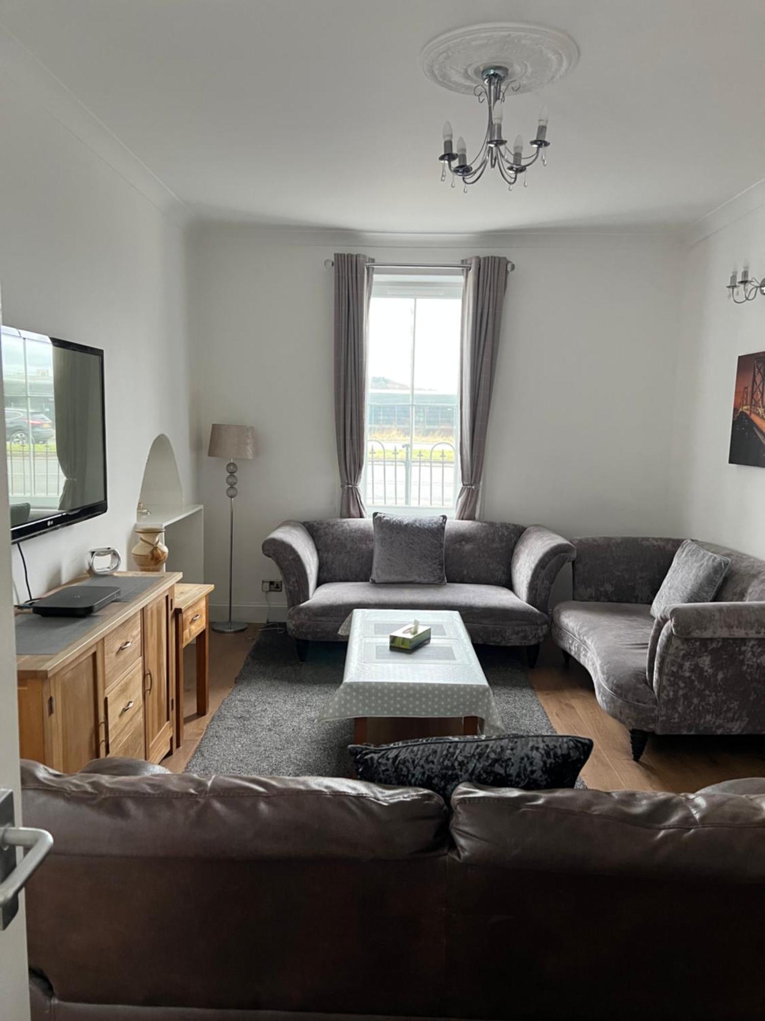 4 Bed Bungalow Near Airport EDI Exteriér fotografie
